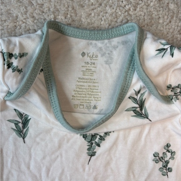 Kyte Baby eucalyptus one piece bodysuit size 18-24m - Picture 2 of 6